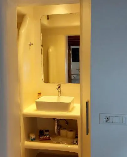 Empyreal Blue Apartment Mykonos Town