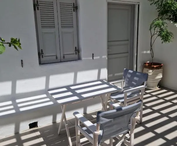 Empyreal Blue Apartment Mykonos Town