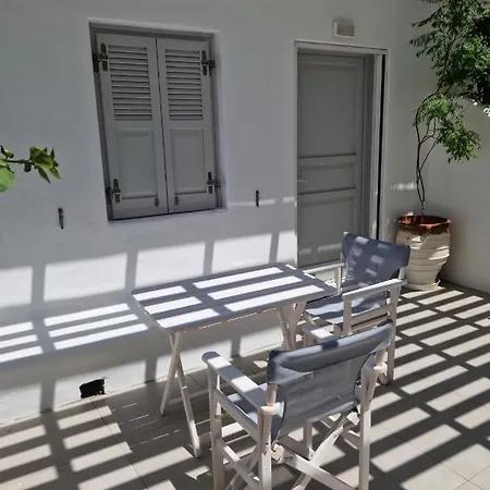 Empyreal Blue Apartment Mykonos Town