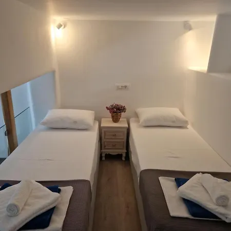 Empyreal Blue Apartment *